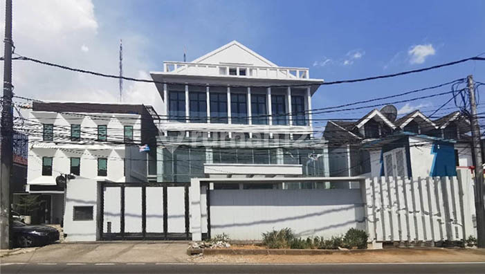 wisma  Besar  luas tanah 1.585m Plong, dekat tol, belakang rs Siloam Kebon Jeruk,