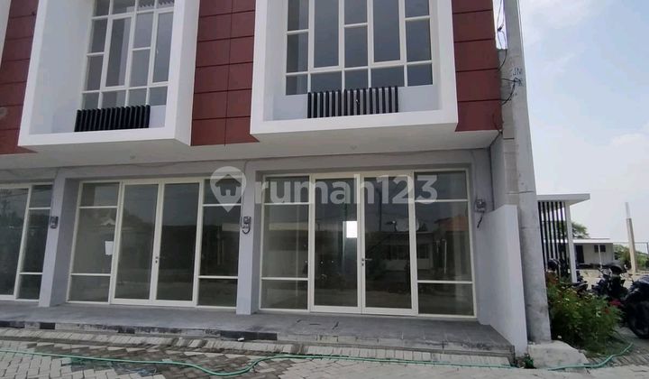For Sale Ready-to-Occupy Shop House on Raya Cerme Gresik 1