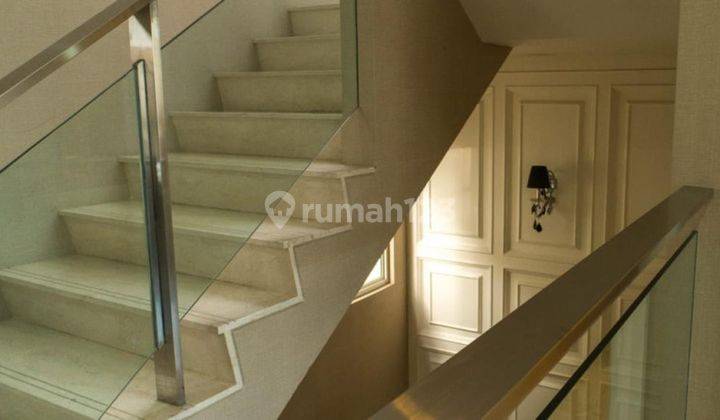 Townhouse Senayan Golf Residence 4 Kamar Tidur Siap Huni