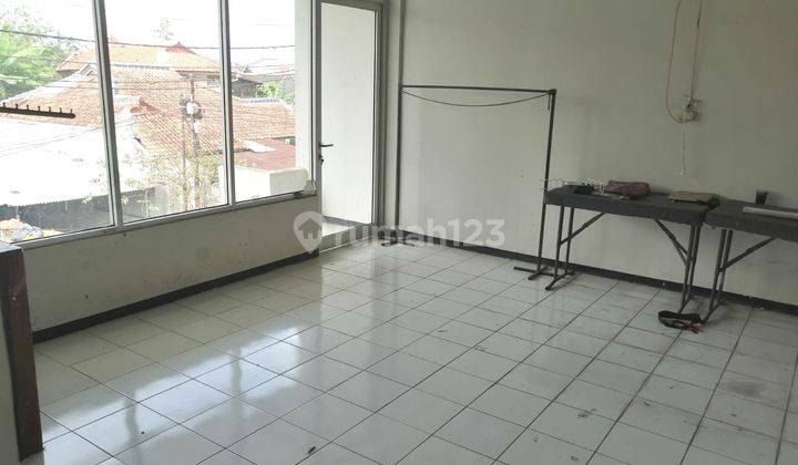 Disewakan Ruko Besar 3 lantai  di Gunung Batu - Pasteur 3
