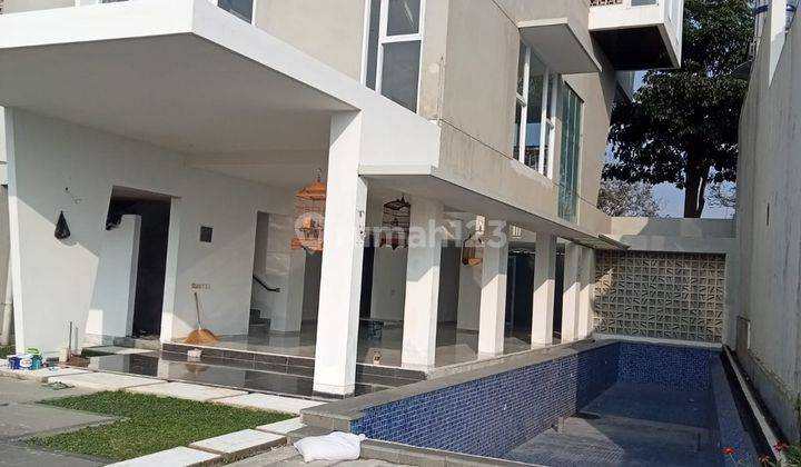 Dijual Rumah 3 Lantai Baru Renovasi di Dago Resort Dago Pakar 2