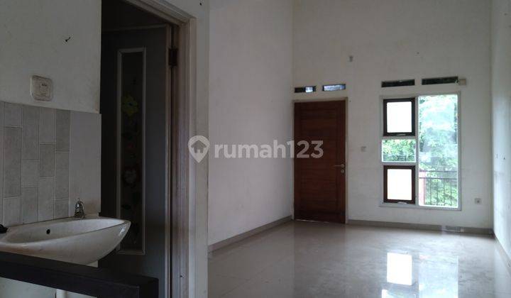Disewakan Ruko 2 Lantai Lokasi Strategis di Margahayu Raya  6