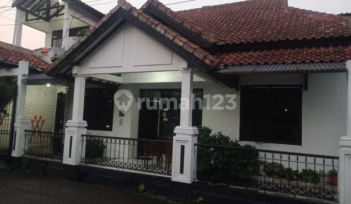 Dijual 2 Rumah Berdampingan Dalam Komplek di Marga - Ciwastra Dekat Borma