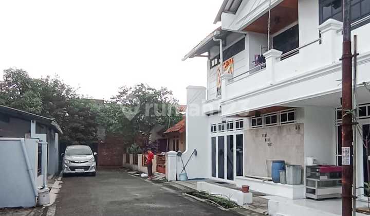 Dijual Rumah 3 Lantai Lokasi Bagus Belakang Borma Ciwastra-Margacinta