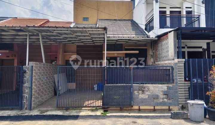 Disewakan Rumah 2 Lantai Dalam Komplek di Pesona Ciganitri - Bojongsoang 1