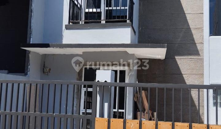 Disewa Rumah 2 Lantai Siap Huni di Komplek Mega Regency-Cikadut Cicaheum Disewa Rumah 2 Lantai Siap Huni di Komplek Mega Regency-Cikadut Cicaheum