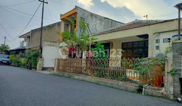 Dijual Rumah Lama Lokasi Bagus Dekat Samsat Kiara Condong - Bandung