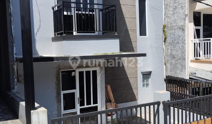 Disewa Rumah 2 Lantai Siap Huni di Komplek Mega Regency-Cikadut Cicaheum 2