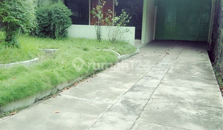 Dijual Rumah lama Lokasi Di Area Komersil Mainroad Burangrang