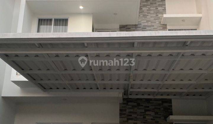 Dijual Rumah Nyaman 2 lantai Di Komplek Puri Cisaranten-Arcamanik 1