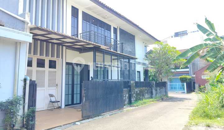 For Rent 2-Story House Strategic Location in Turangga-Bandung