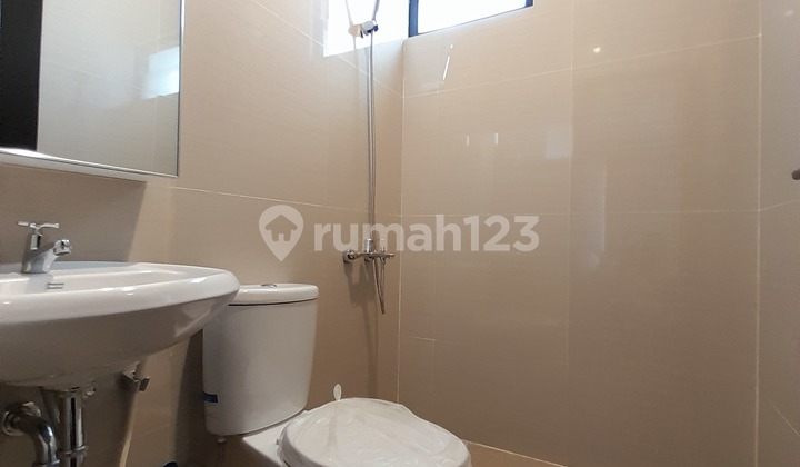 Rumah mewah Harga murah free biaya²,dekat bsd,stasiun dan tol