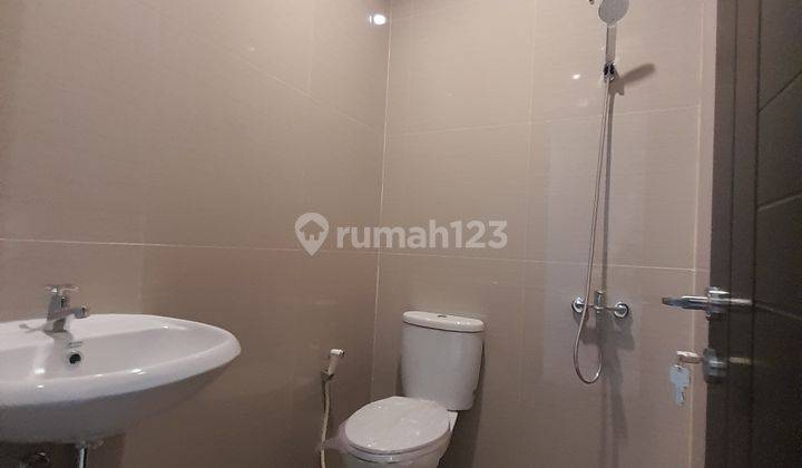 Rumah baru free biaya² nempel kawasan bsd,tol bsd dan stasiun 6
