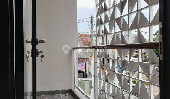 Rumah baru free biaya² nempel kawasan bsd,tol bsd dan stasiun 10