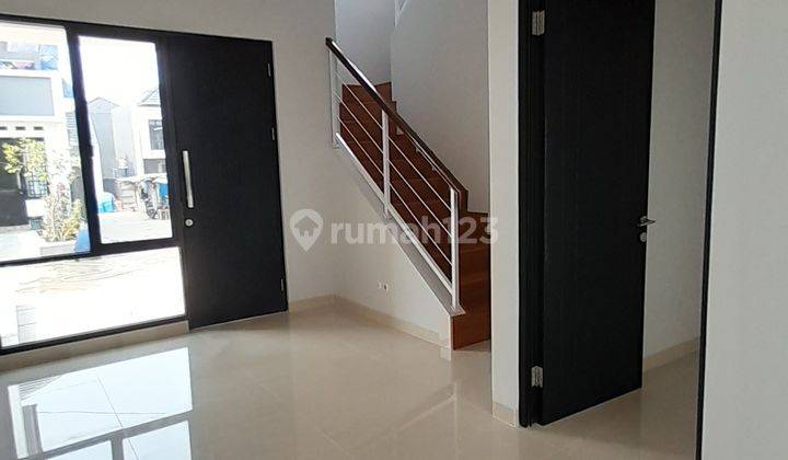 Rumah 2 Lantai Modern Nyaman Bsd City 2