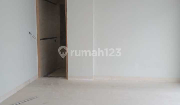 Rumah Baru Pantai Indah Kapuk, Luas 260 M2 2