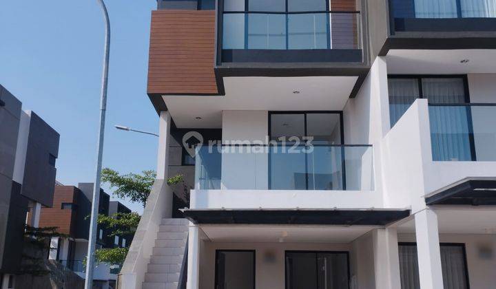 Rumah 3 Lantai Golf Island 5x15 1