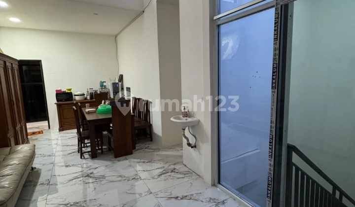 Rumah Dutamas Jelambar Jakarta Barat 140 M2