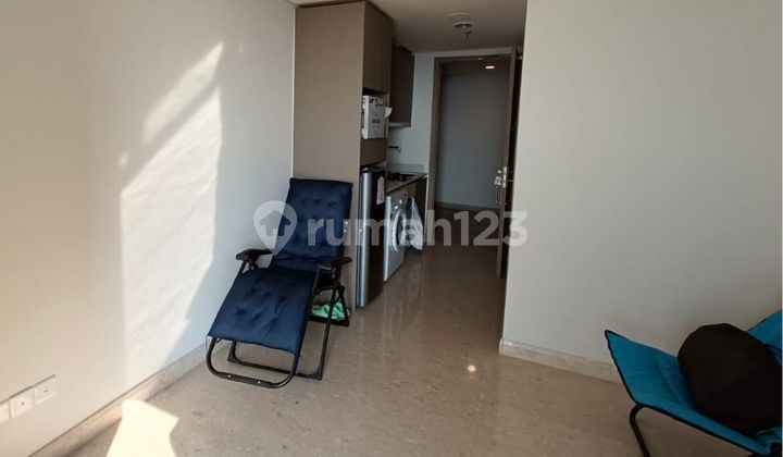 Gold Coast Studio Semi Furnished Apartment