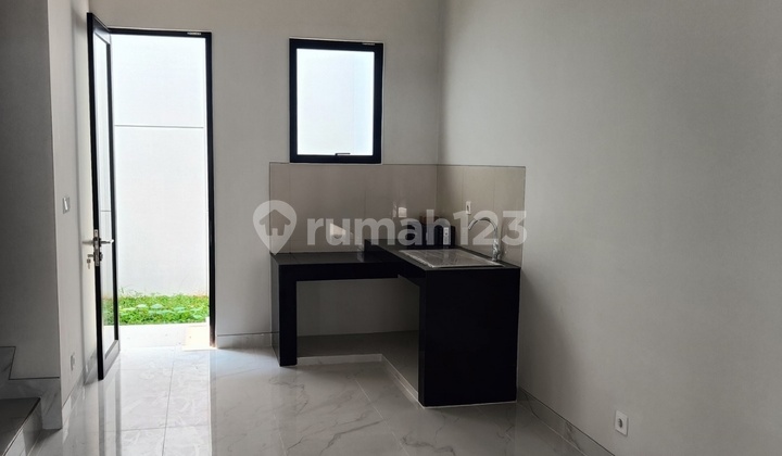 Rumah Baru Kuningan Village Pik2 2