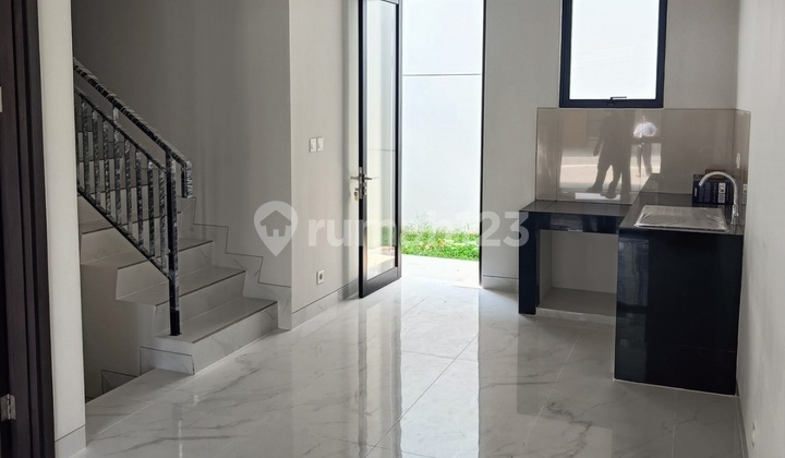 New House Kuningan Village PIK2