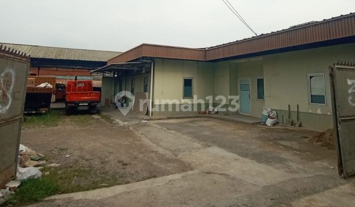 Land + Warehouse (Office) on Jalan Lapangan Bola Srengseng Land + Warehouse (Office) on Jalan Lapangan Bola Srengseng