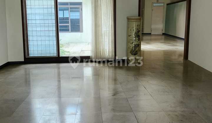 Dijual Rumah Lokasi Strategis di Jl. Raung Semarang 1