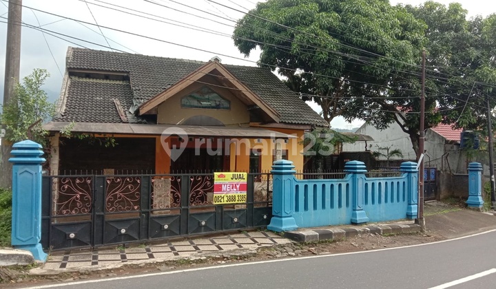 Dijual Rumah Jl. Slamet Riyadi Ungaran. Bebas bajir. Cocok untuk usaha. 1