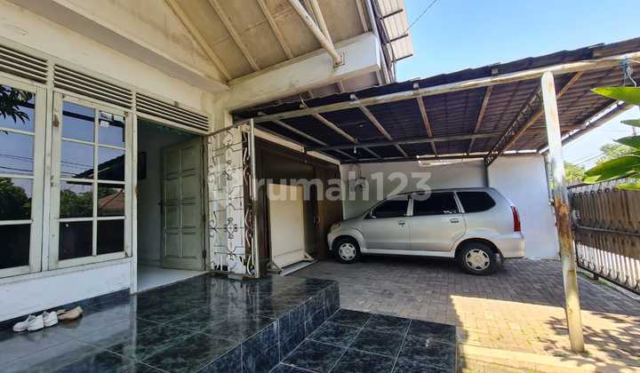 Dijual Rumah Jl. Puri Anjasmoro, Semarang barat. Lingkungan strategis, dekat sekolah, mall, pelabuhan. 1