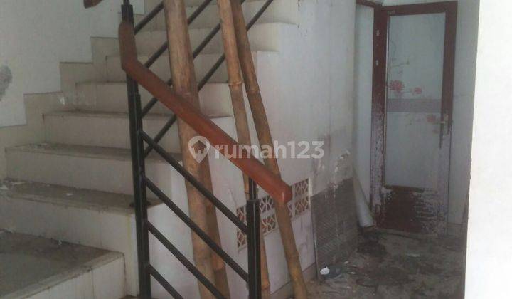 Disewakan Rumah 4 Lantai Di Jl. Permata Hijau Semarang 2