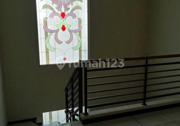 Rumah Disewakan Jl. Taman Seroja I, Semarang 2