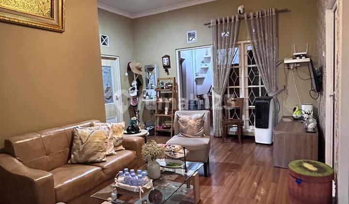 Semi-Furnished House for Sale in Griya Medoho Housing Complex, Semarang 1