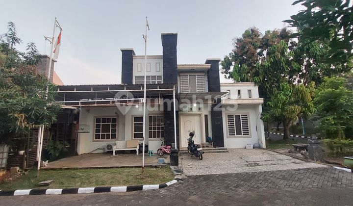 Dijual Rumah Dalam Kawasan Elit di Jl. Seruni Greenwood Semarang 1