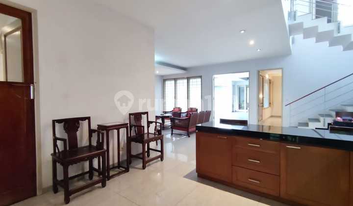 Dijual Rumah Lokasi di Jl. Taman Ade Irma Suryani Semarang 2