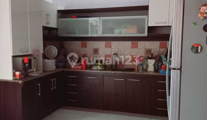 Dijual Rumah Lokasi Tengah Kota di Jl. Krakatau Semarang 2