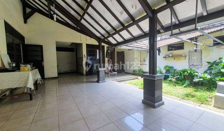 Dijual Rumah Lokasi Strategis di Jl. Kanfer Raya Banyumanik Semarang 2