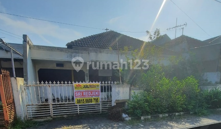 For Sale: Strategically Located House on Jl. Sembodro, Semarang 1