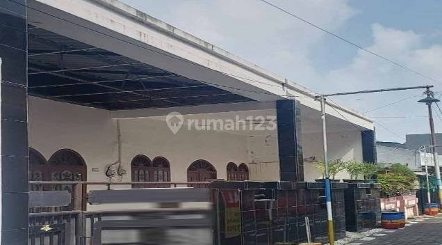 Dijual Rumah Lokasi Ramai di Jl. Parang Klitik Semarang 1