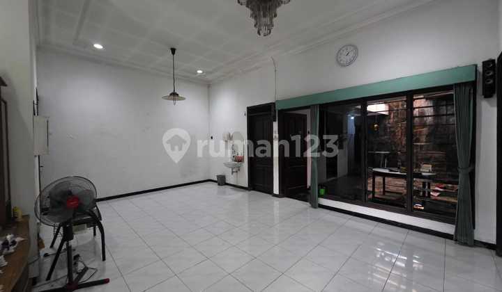 For Sale, Strategically Located House Near the City Center on Jl. Nangka Semarang 1
