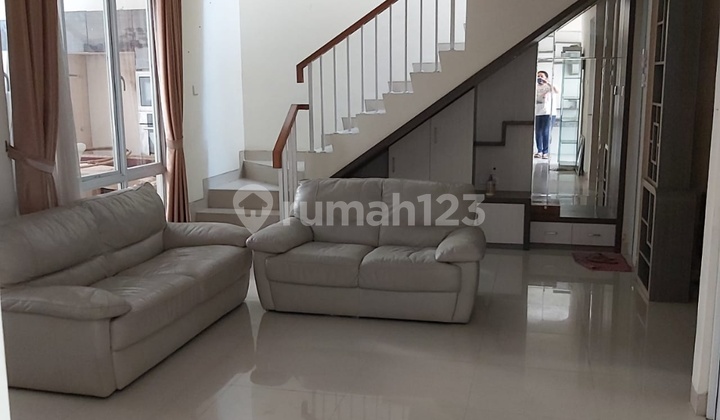 Di Sewa Rumah Cantik Siap Huni Di Grand Wisata 2