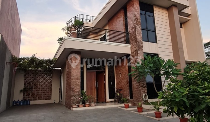 Di Jual Cepat Rumah 2lanti Siap Huni Di Cluster Elit Grand Wisata Di Jual Cepat Rumah 2lanti Siap Huni Di Cluster Elit Grand Wisata