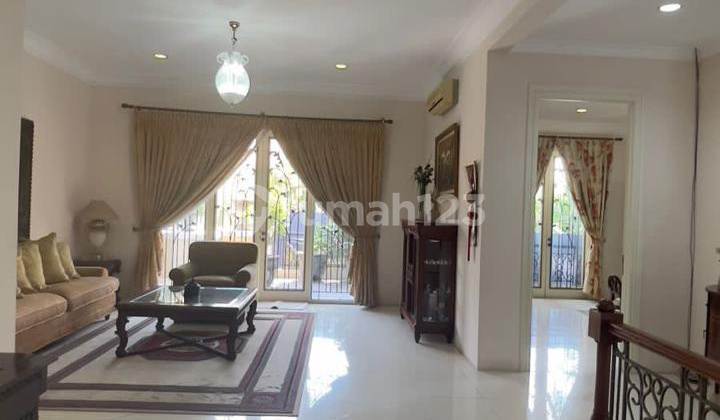 Front Block Tropical Family Graha House