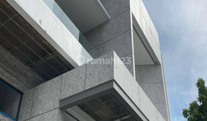 Rumah Baru Split Level Pakuwon Indah Gwalk Graha 2