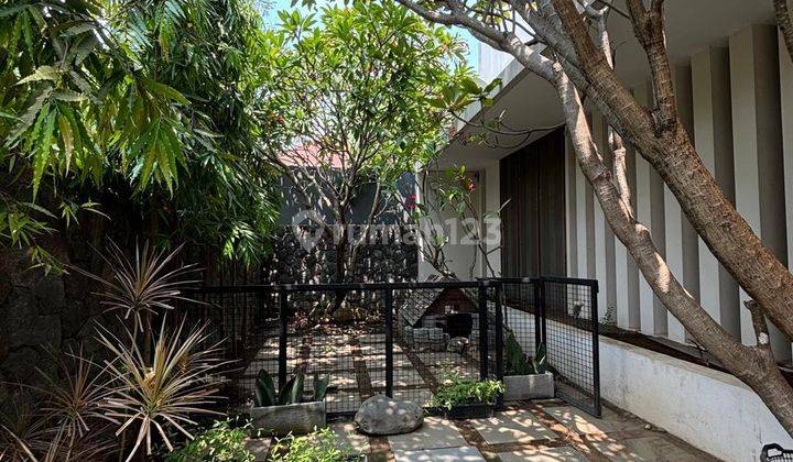 Rumah Modern Tropical Graha Famili Semi Furnished 1