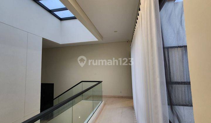 Rumah Mozart Symphonia Gading Serpong Hadap Utara 2