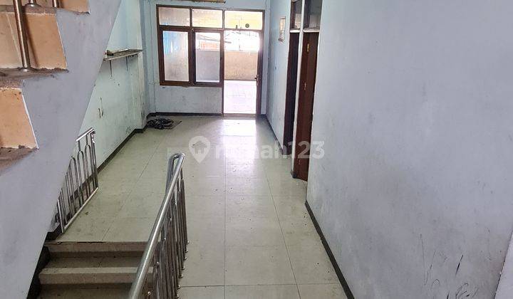 Rumah di Jembatan besi 3 lantai murah 11