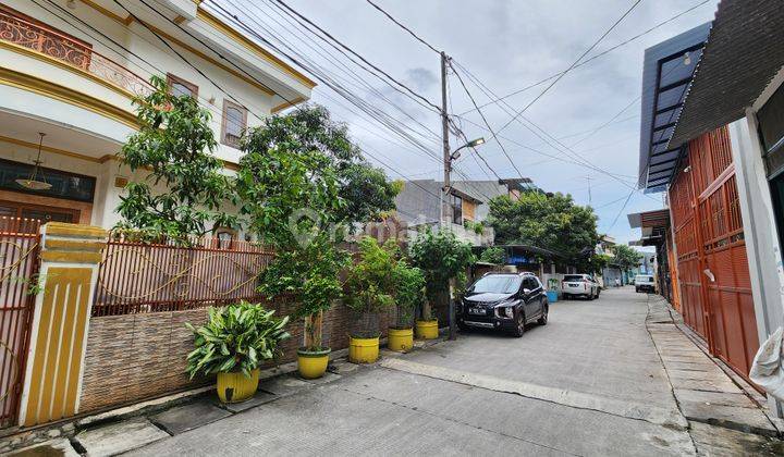 Rumah di Jelambar Barat SHM Bagus hadap Barat 2