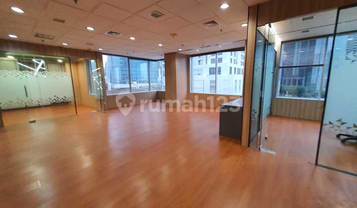 Ruang Kantor disewakan Menara Sudirman