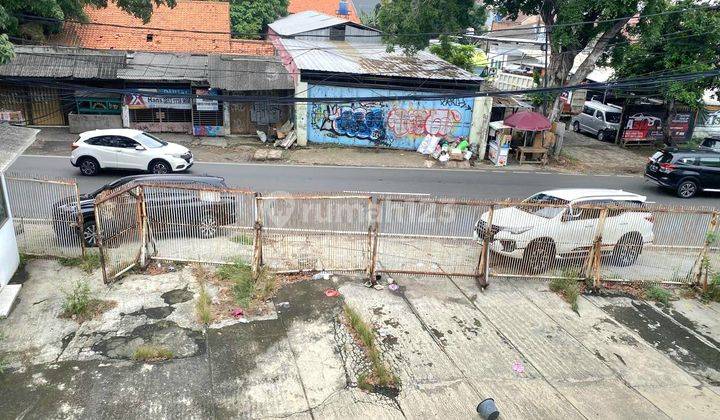Kantor Meruya Pinggir Jalan Raya 2