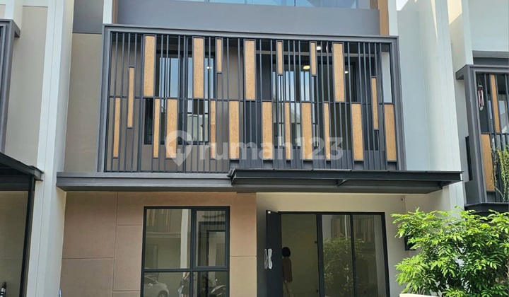 Rumah Baru Gading Serpong Siap Huni Strozzi Attic Room 1